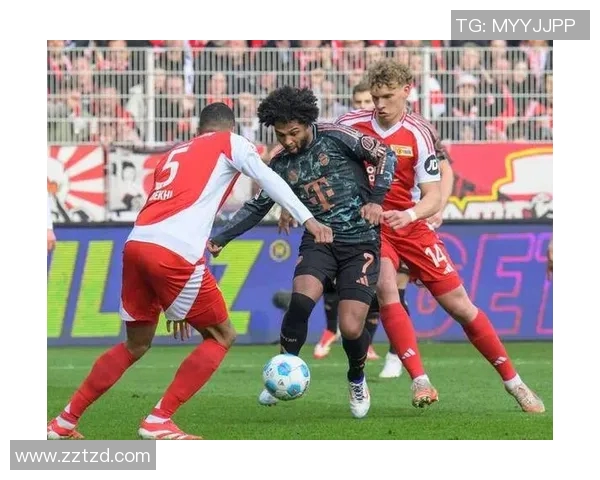 W格斯堡主场迎战拜仁慕尼黑争夺德甲荣耀的激烈对决